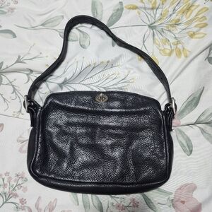 Libaire Limited Edition 2006 Y2K Black Leather Shoulder Bag Silver Accents